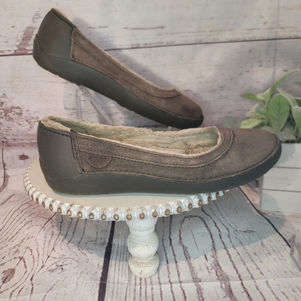 Crocs Mammoth Winter Ballet Flats in Brown Suede. Size 8W - Picture 3 of 11
